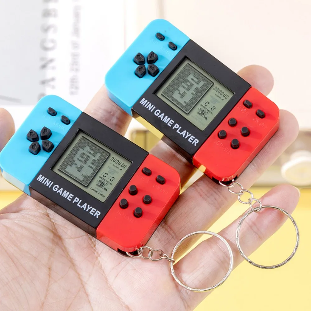 クラシックなテトリスの携帯ゲーム機型キーホルダー。レトロで懐 - Gaming Console Keychain のレビューと価格
